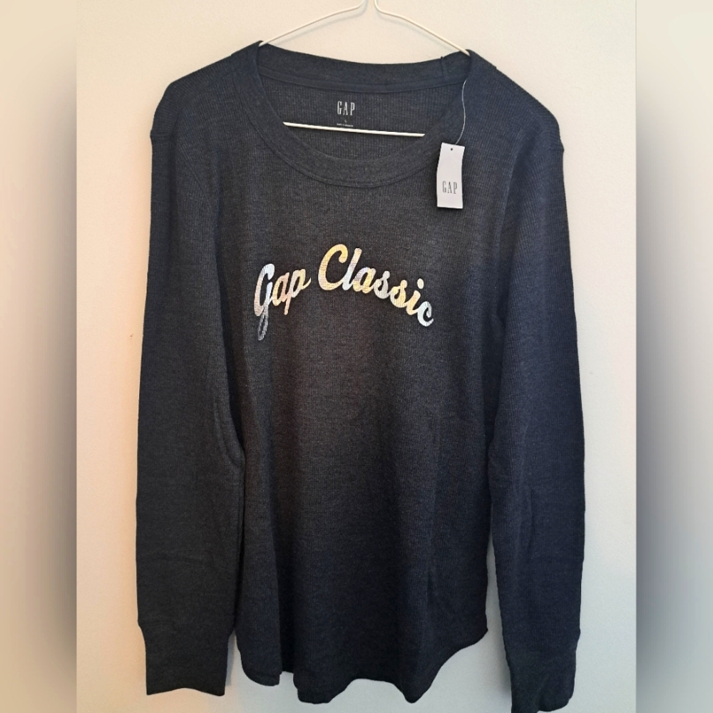 GAP Classic Long Sleeve Tee